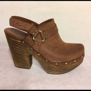 Kork Ease Brown Carmella Clogs, Size 9